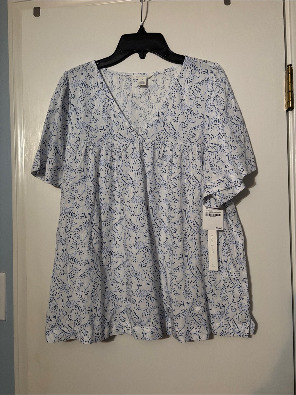 Caslon Light Blue Floral V-Neck Tunic